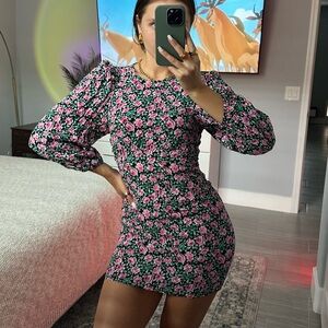 Floral, long sleeve mini dress size XS